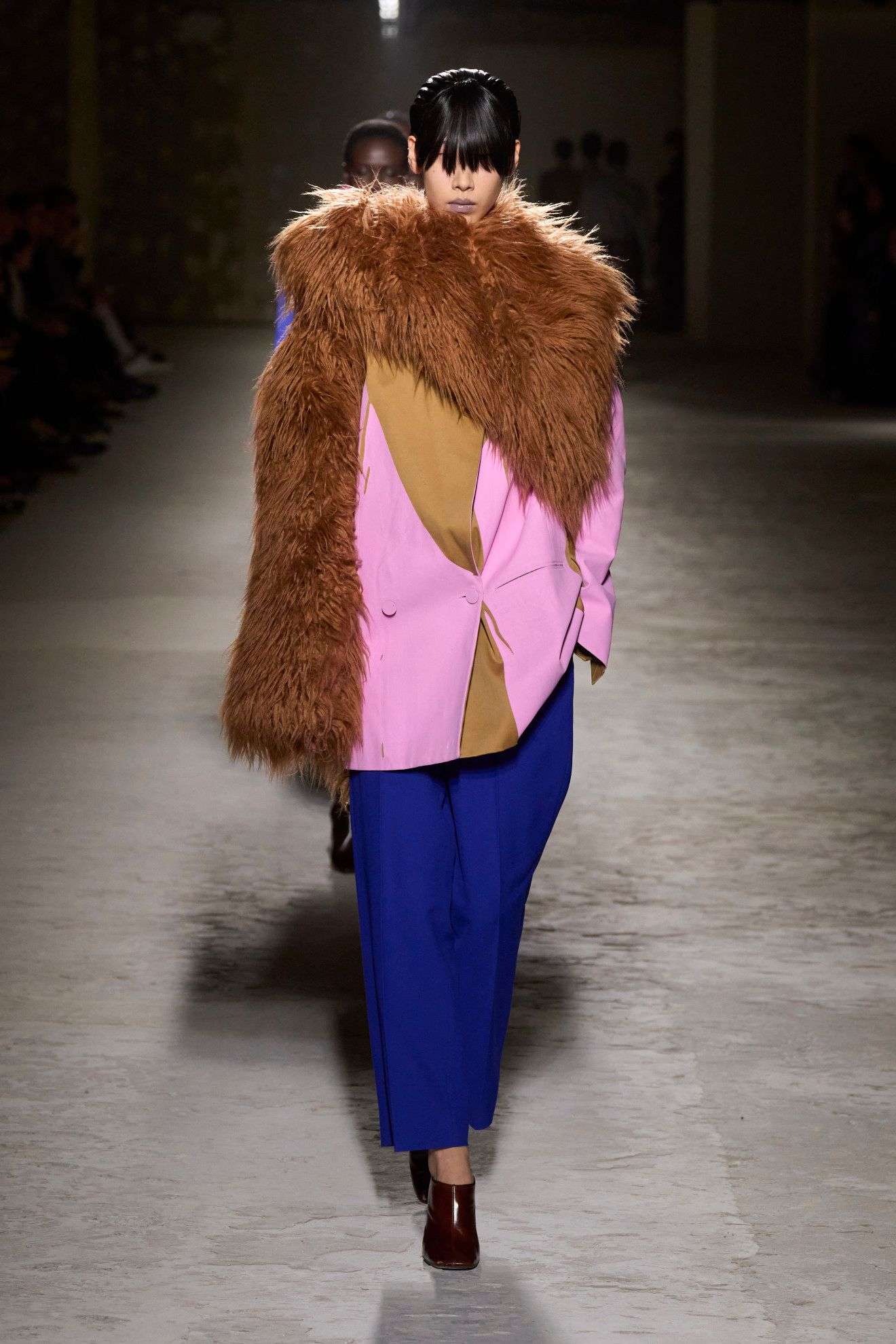 Van Noten F24 044.jpg
